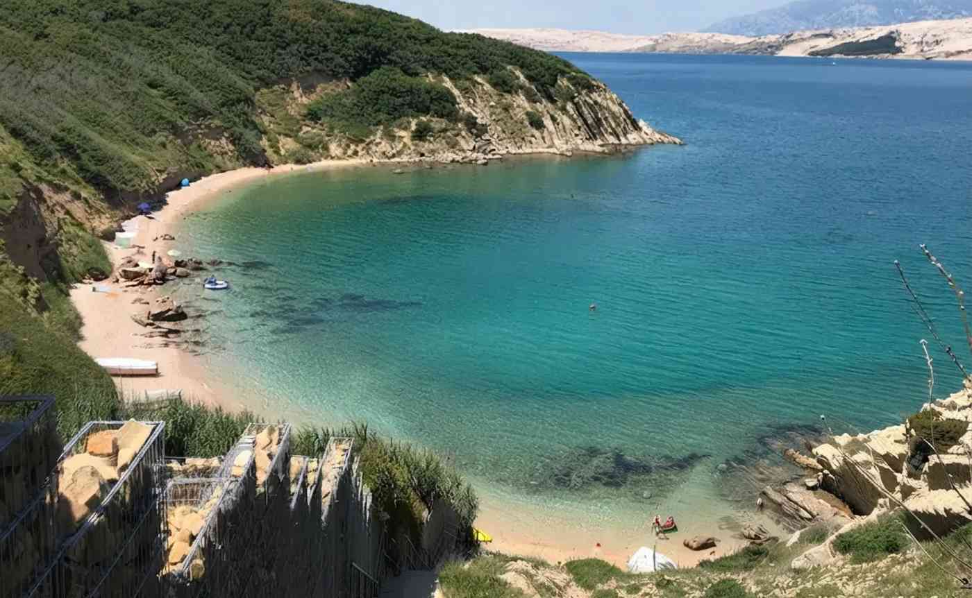 Obala Herceg Novog i krovovi starog grada
